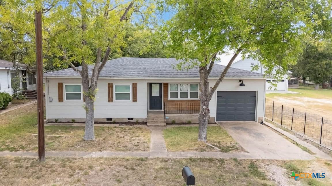 504 N Arnim Property Photo 1