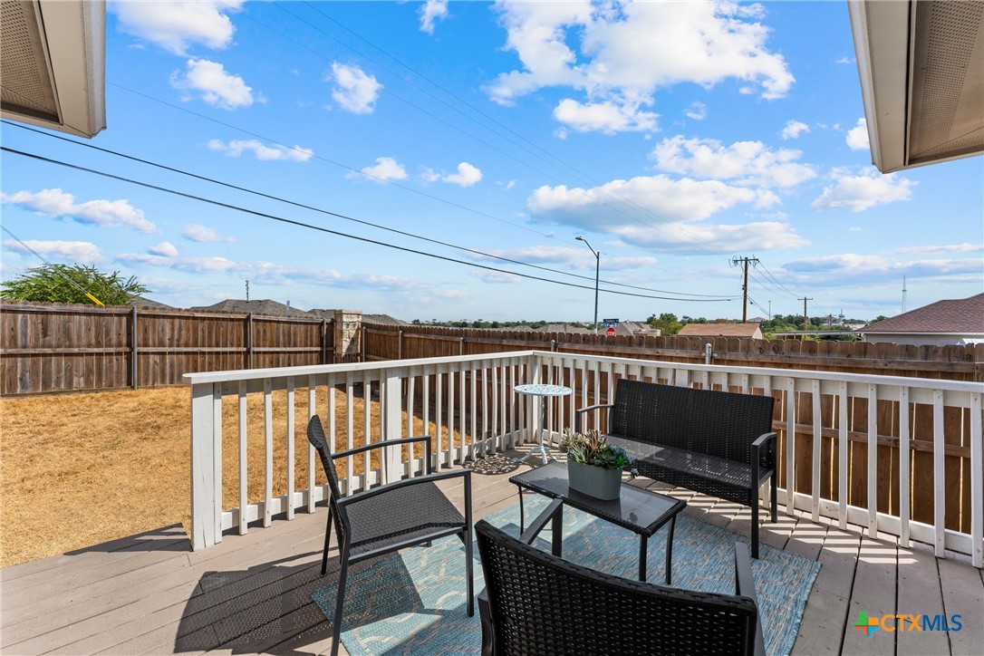 2420 Bellmont Property Photo 4