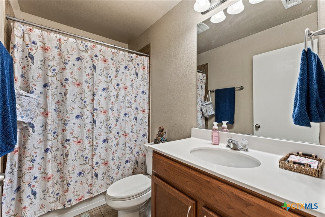 2420 Bellmont Property Photo 24