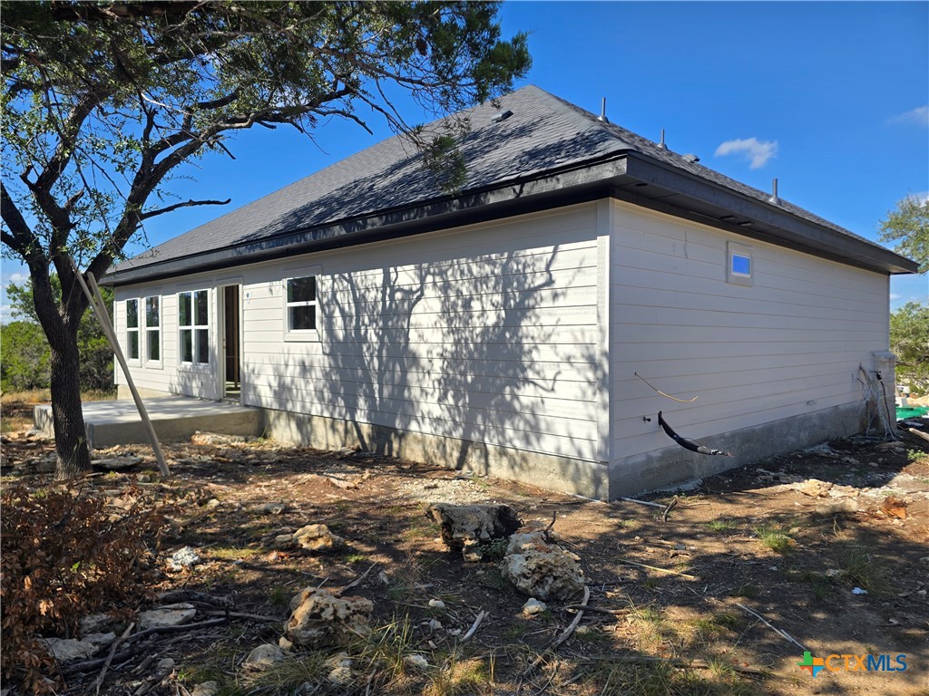 1221 Lasso Loop Property Photo 4