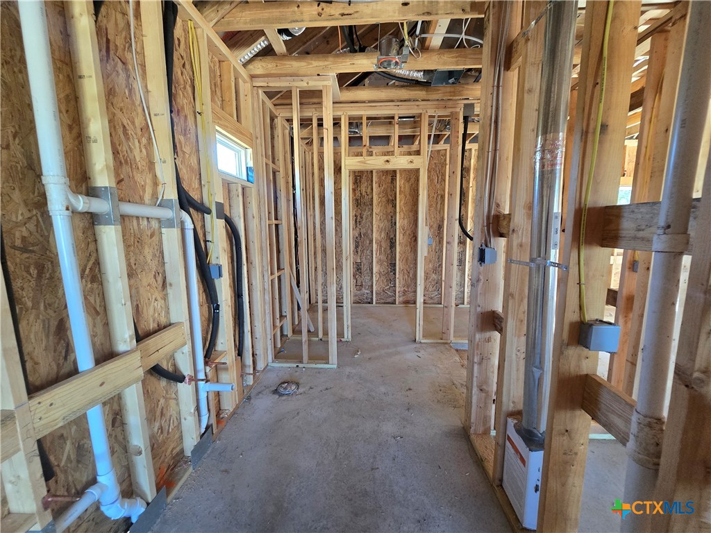 1221 Lasso Loop Property Photo 10