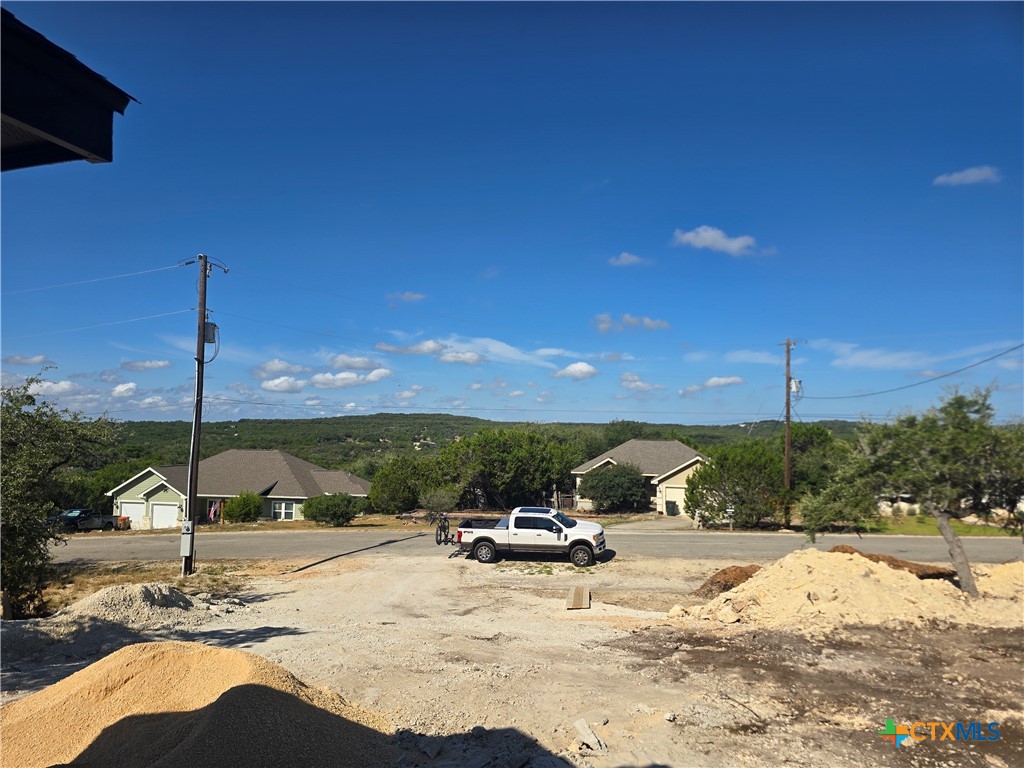 1221 Lasso Loop Property Photo 12