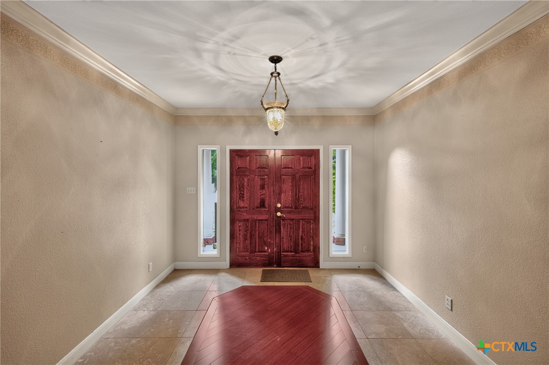 421 W Market Street Property Photo 5