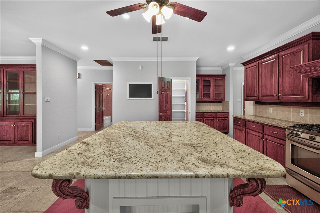 421 W Market Street Property Photo 21