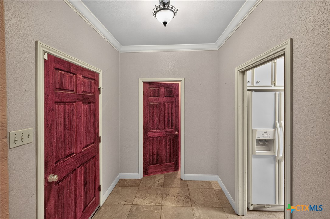 421 W Market Street Property Photo 25