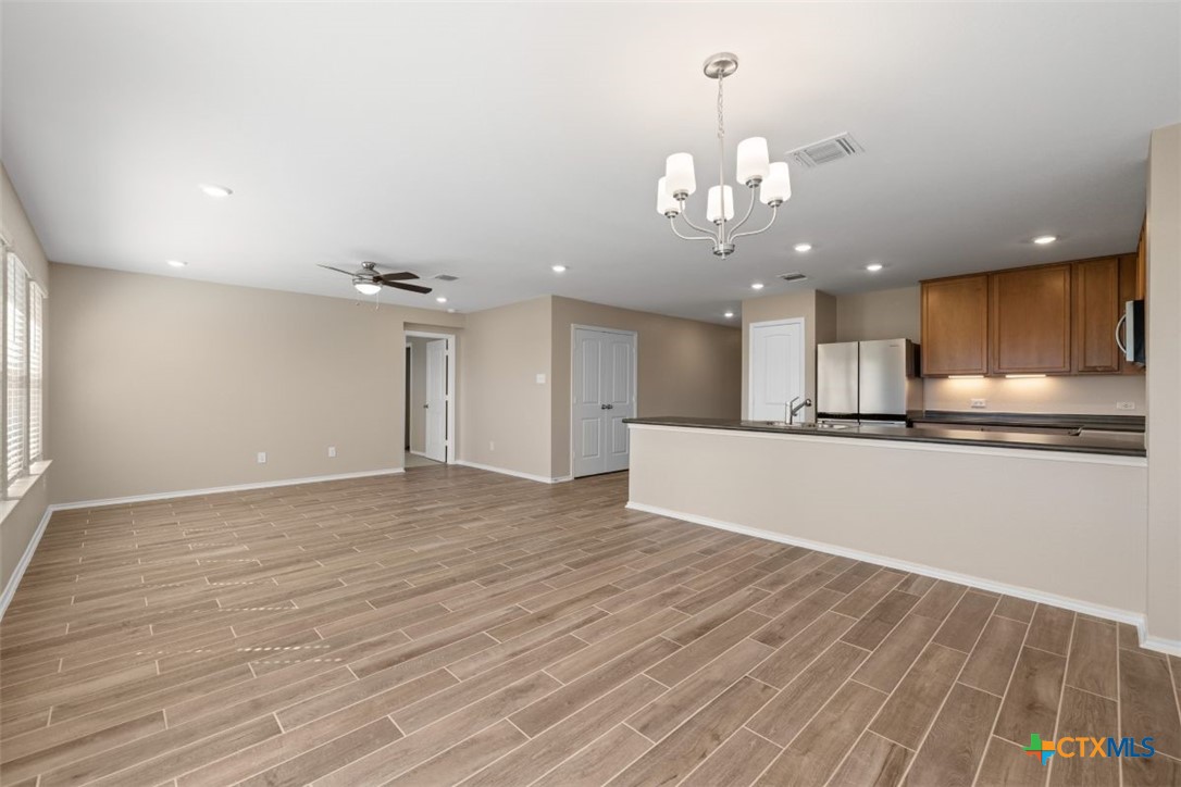 2115 Jadd Street Property Photo 8