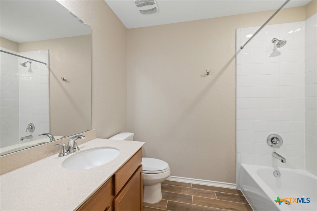 2115 Jadd Street Property Photo 22