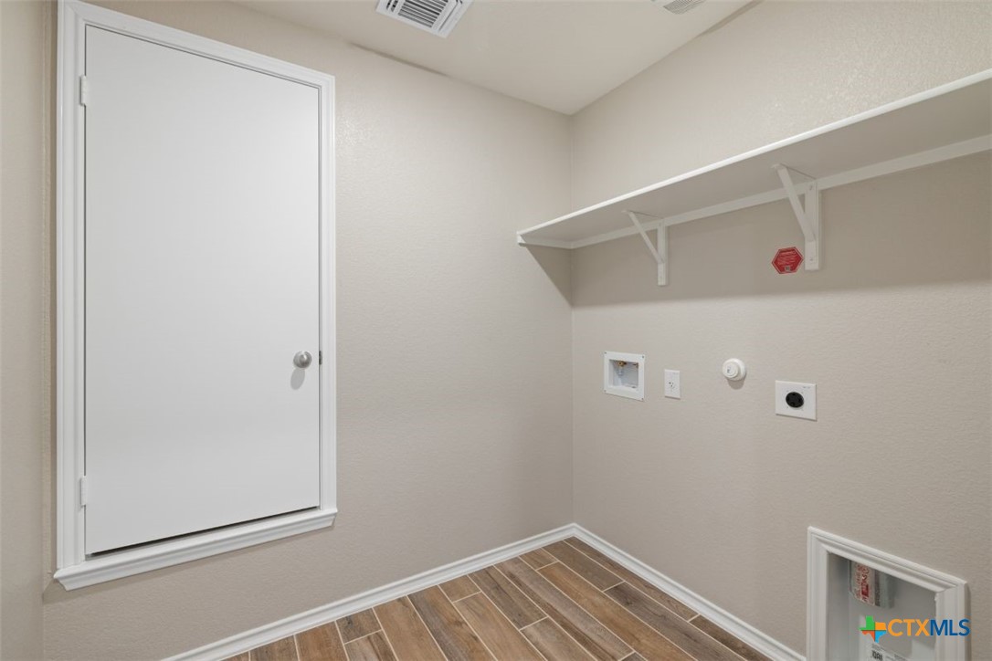 2115 Jadd Street Property Photo 23