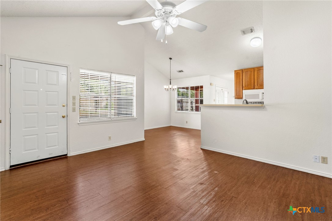 5103 & 5105 Canyon Creek Drive Property Photo 5