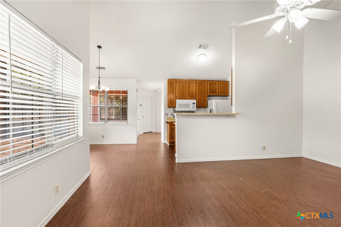 5103 & 5105 Canyon Creek Drive Property Photo 9