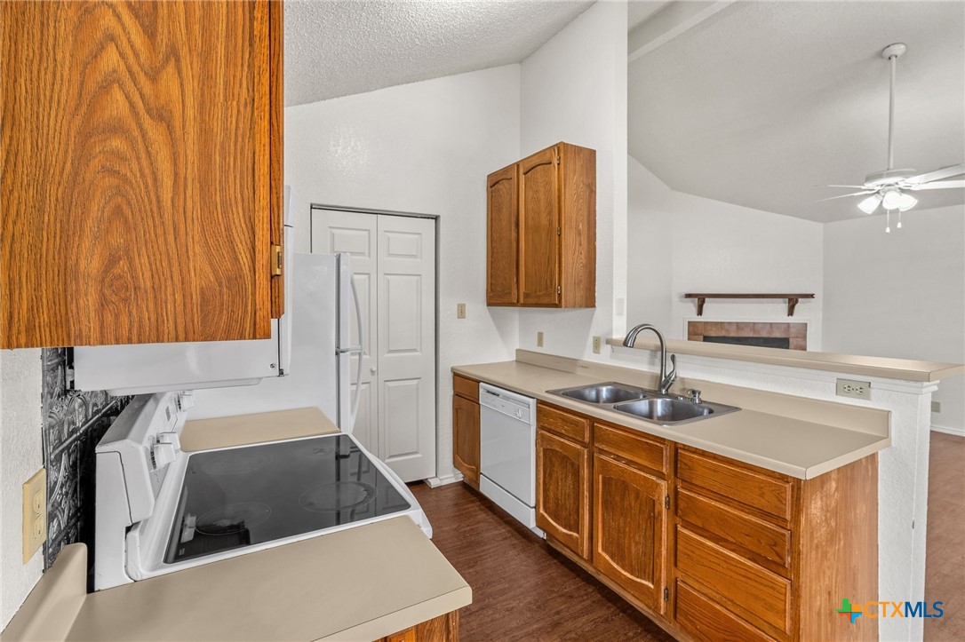 5103 & 5105 Canyon Creek Drive Property Photo 11