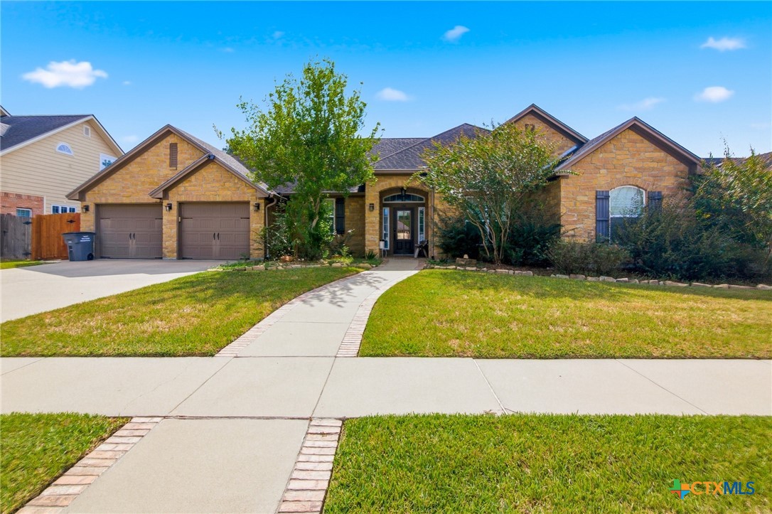 406 Iron Gate Property Photo 1