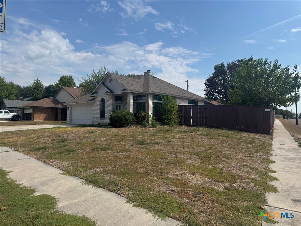 1806 Sundown Drive Property Photo 2