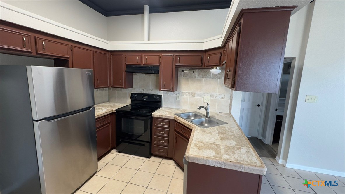 1806 Sundown Drive Property Photo 9