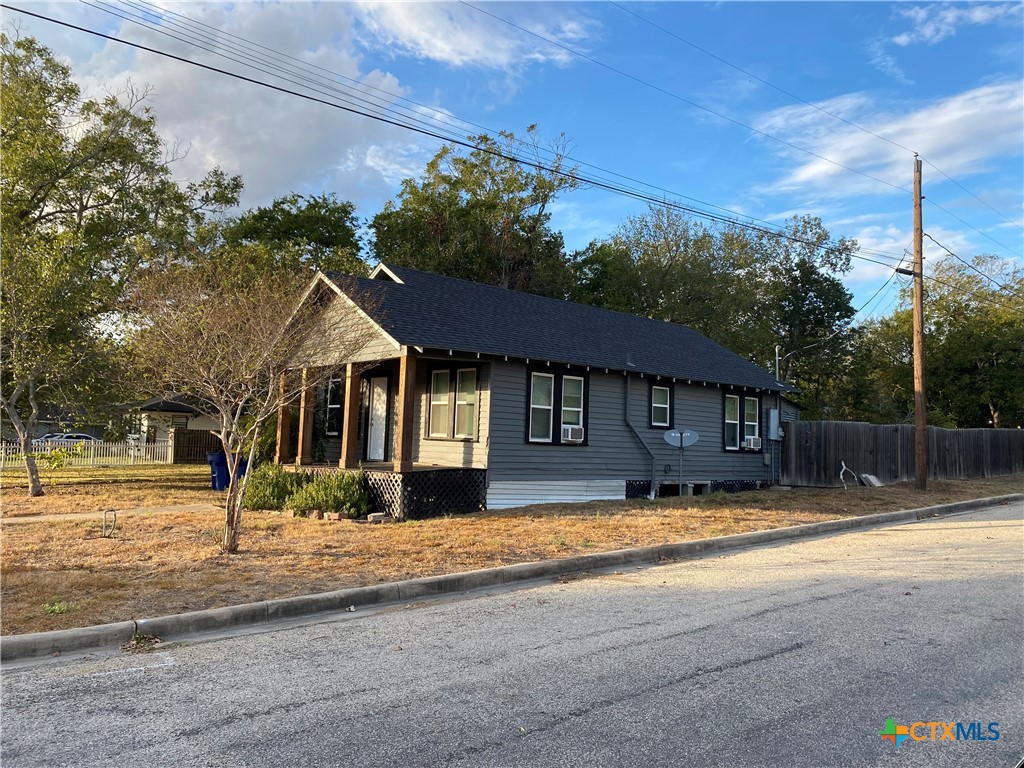 303 Avenue I Property Photo 2