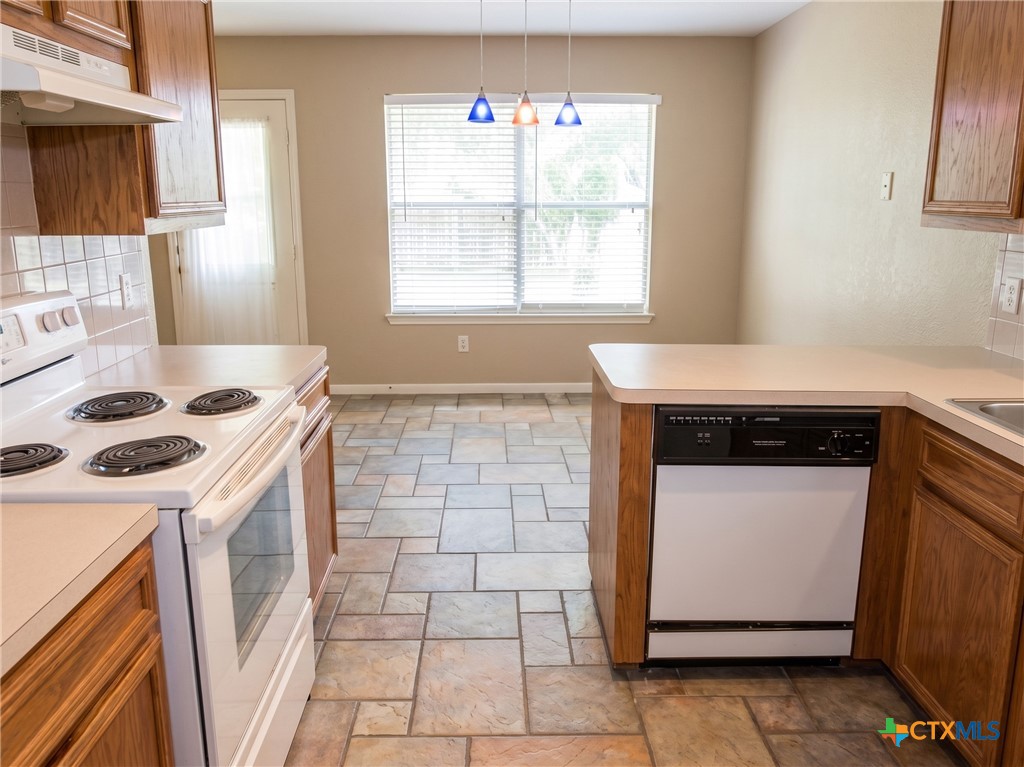 1311 Elke Circle Property Photo 4