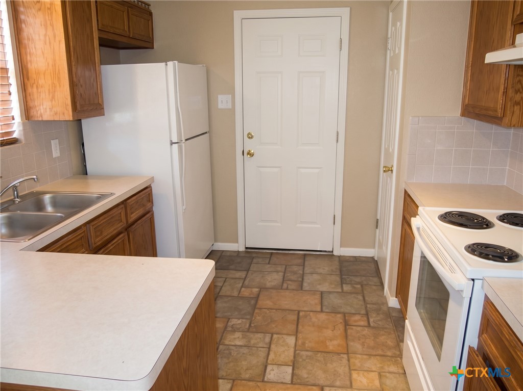 1311 Elke Circle Property Photo 5