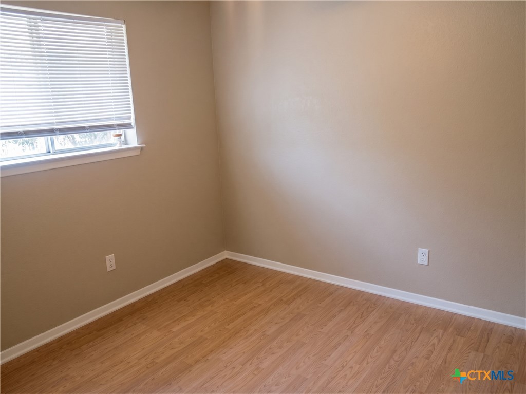 1311 Elke Circle Property Photo 9