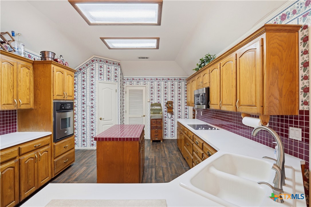 2117 Lakeview Loop Property Photo 10