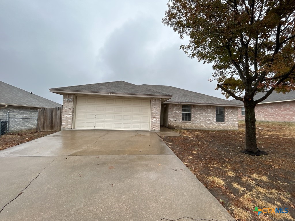 2509 Bigleaf Drive Property Photo 1