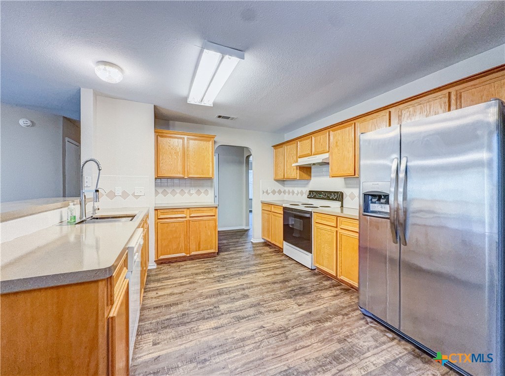 201 Tepee Drive Property Photo 2