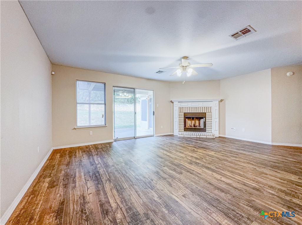 201 Tepee Drive Property Photo 3