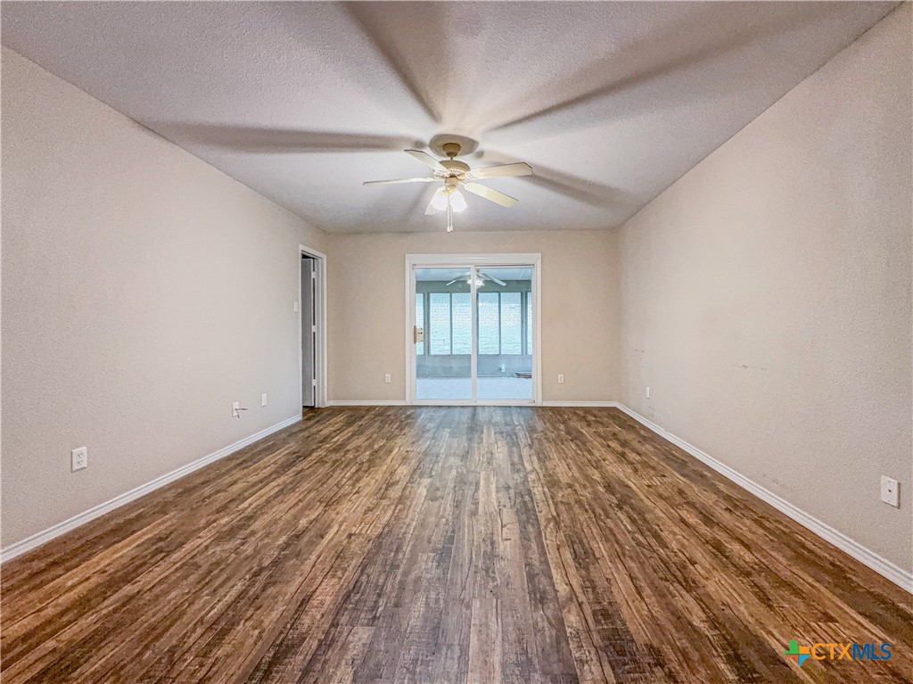 201 Tepee Drive Property Photo 4