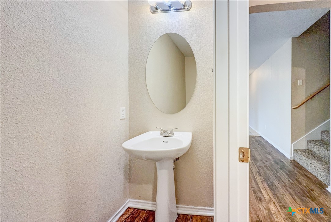 201 Tepee Drive Property Photo 13