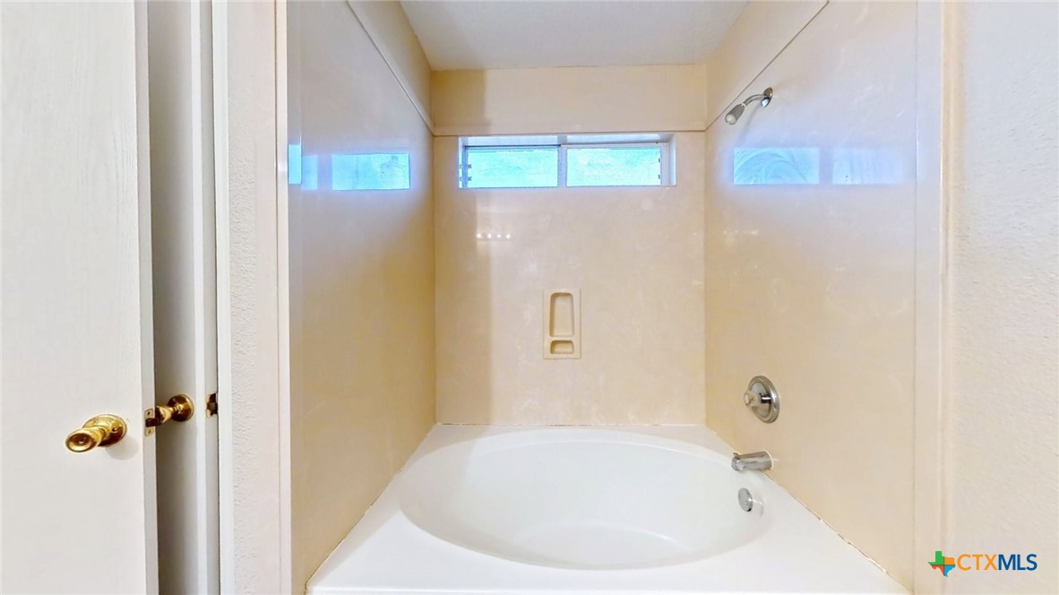 201 Tepee Drive Property Photo 14
