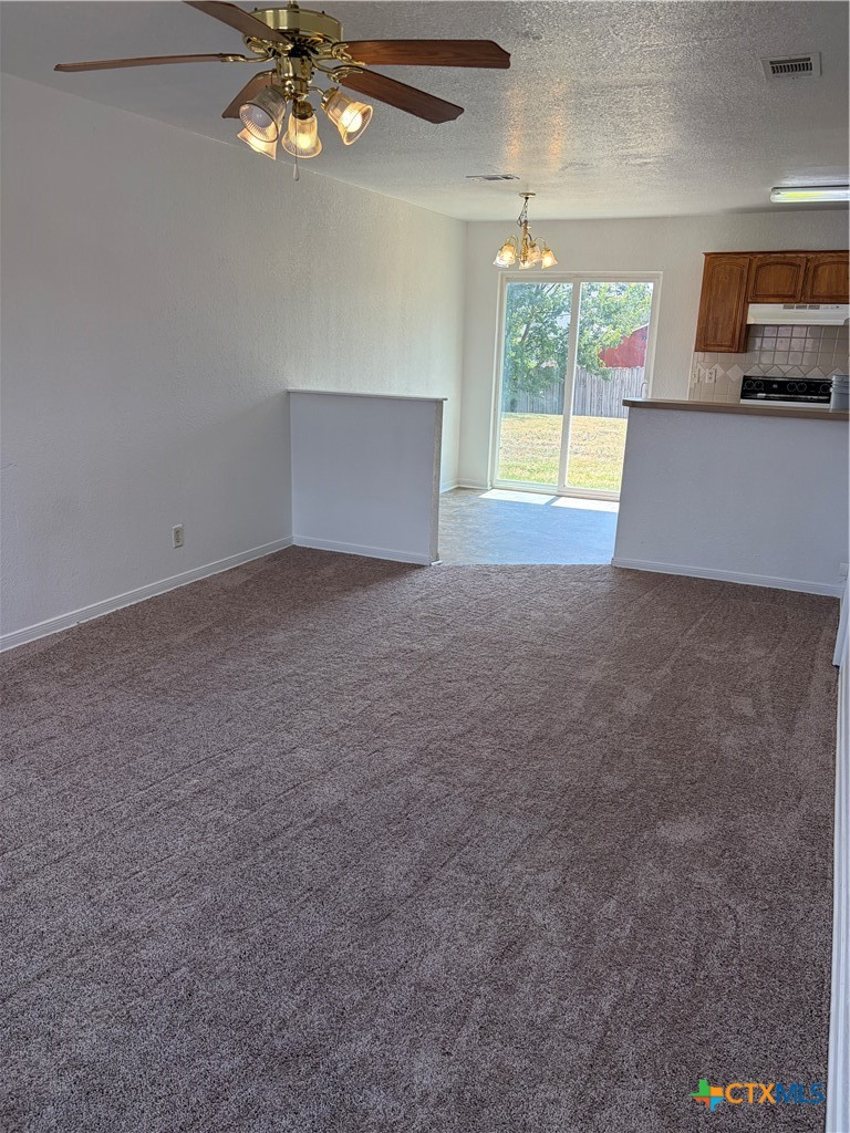 1402 Dugger Circle Property Photo 4