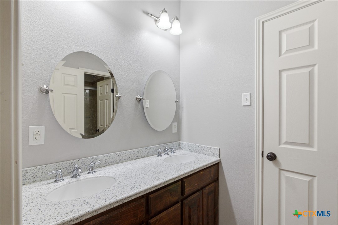 335 County Road 320 Property Photo 24