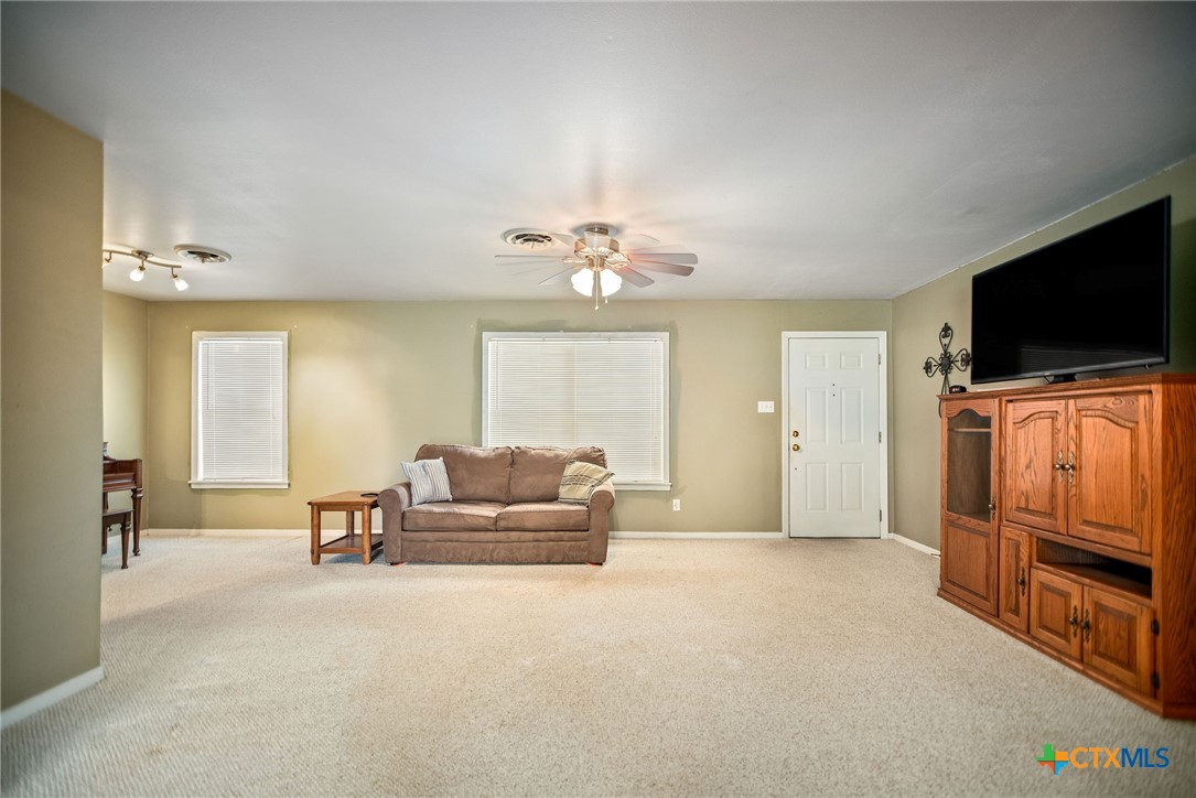731 Willowick Drive Property Photo 10