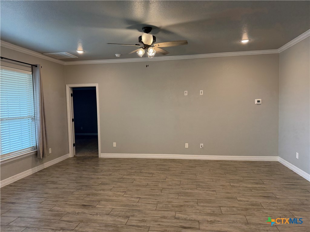 2106 Blackhawk Loop Property Photo 4