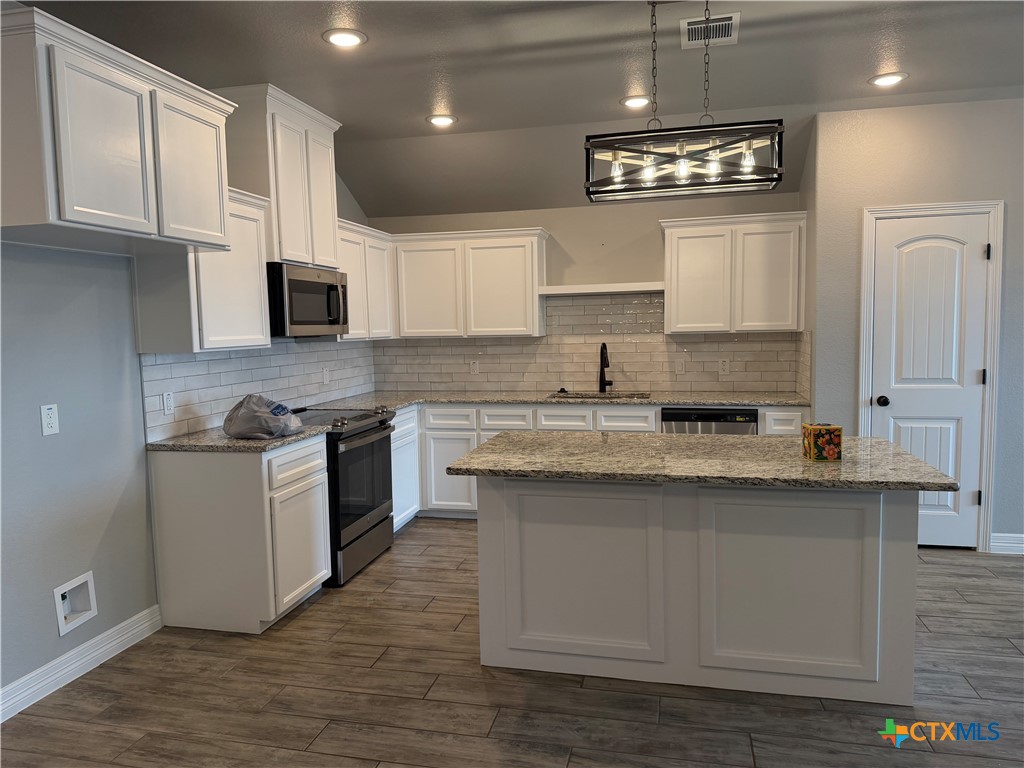 2106 Blackhawk Loop Property Photo 5