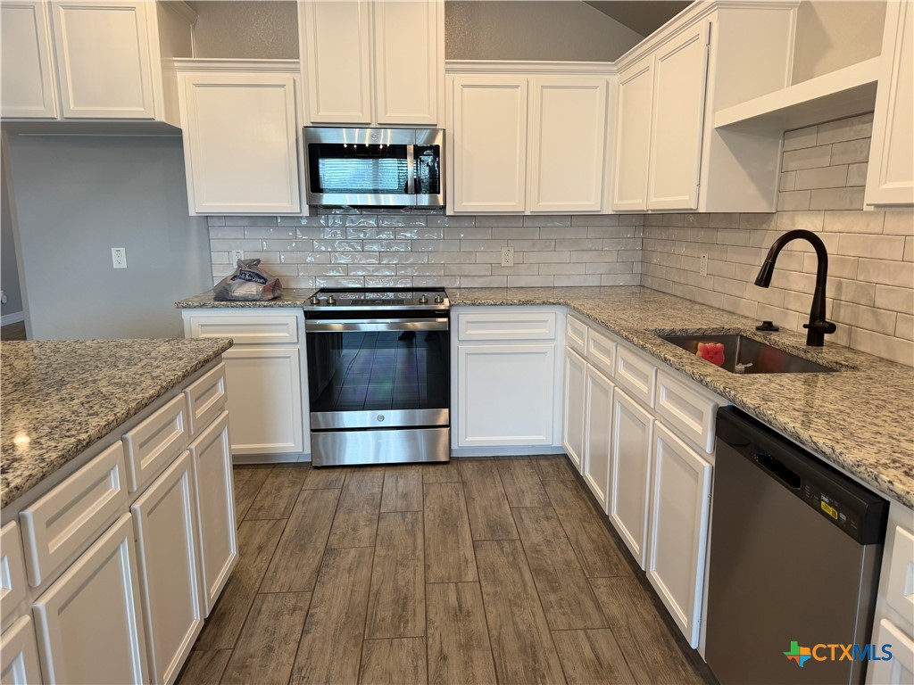 2106 Blackhawk Loop Property Photo 8