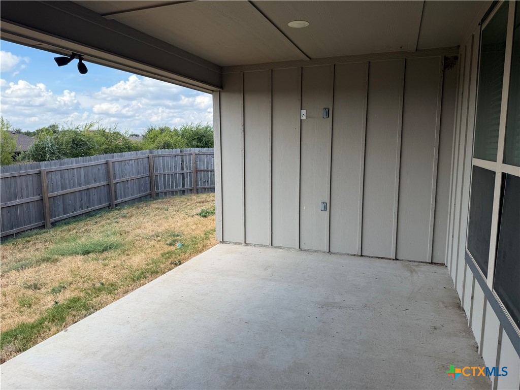 2106 Blackhawk Loop Property Photo 10