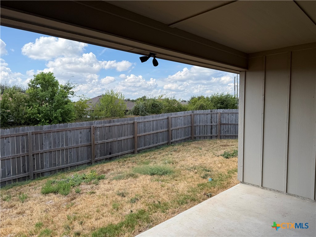 2106 Blackhawk Loop Property Photo 11