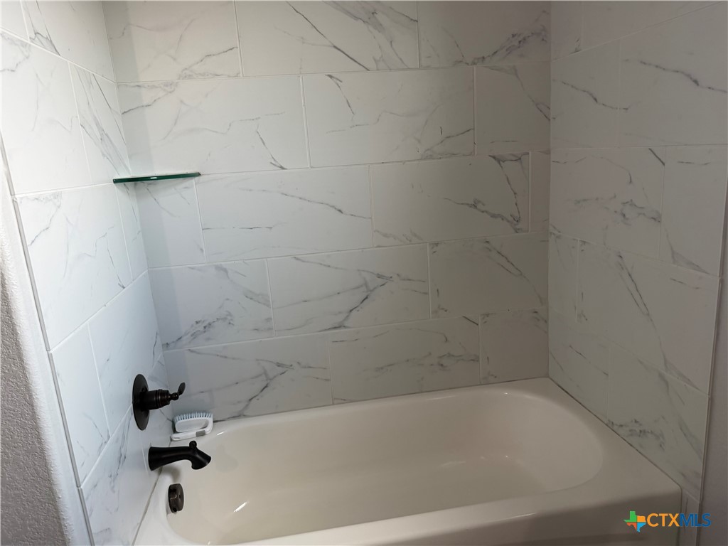 2106 Blackhawk Loop Property Photo 20
