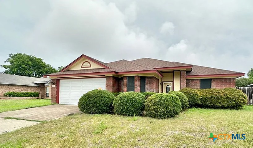 3805 Sawtooth Drive Property Photo 1