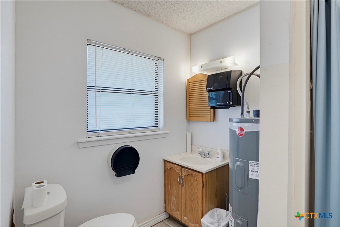 523 E Donegan Street Property Photo 11