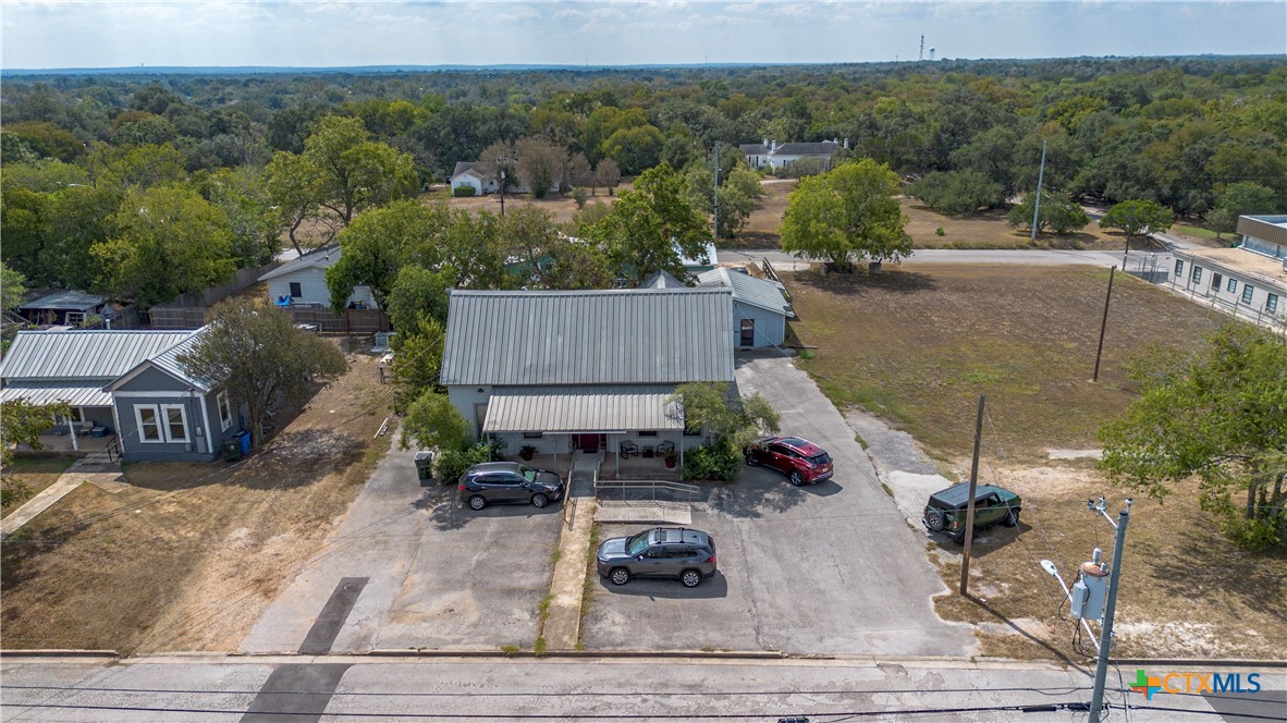 523 E Donegan Street Property Photo 19