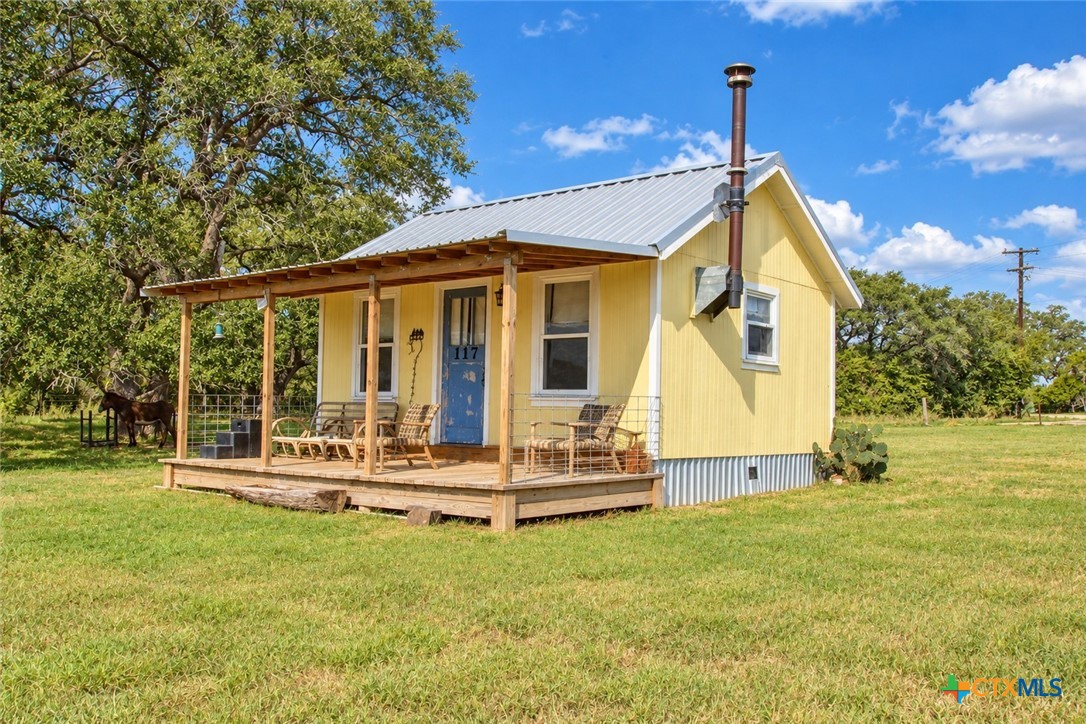 2491 E Fannin Street Property Photo 4