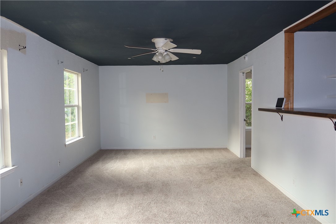 508 Crockett Drive Property Photo 3