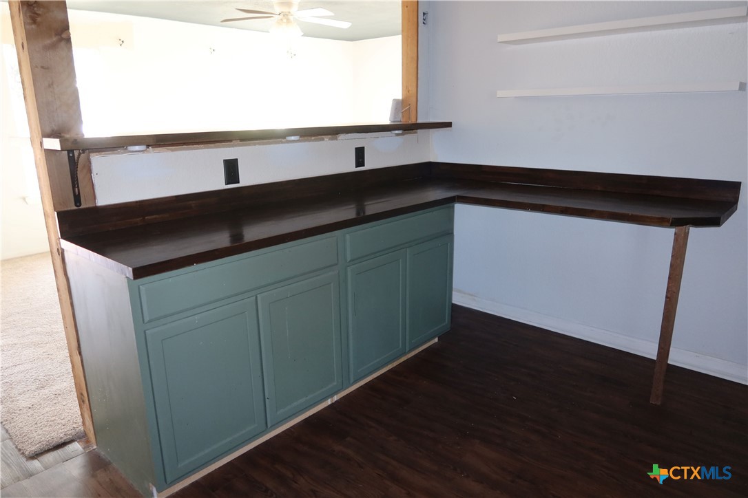 508 Crockett Drive Property Photo 5