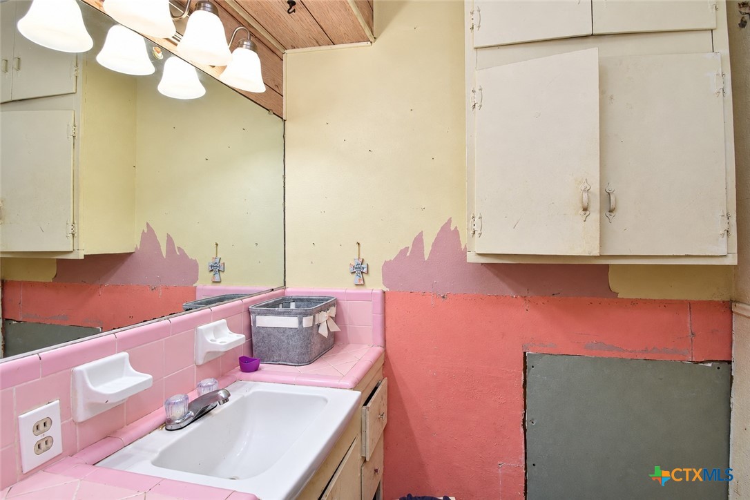 1310 Meadowview Drive Property Photo 13