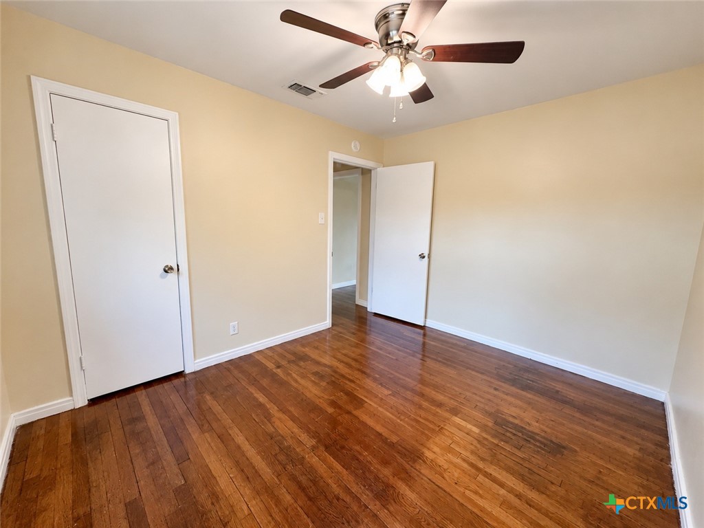 933 Fannin Loop Property Photo 17