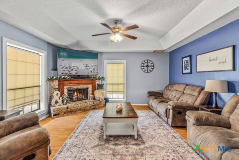 116 S Hackberry Avenue Property Photo 3