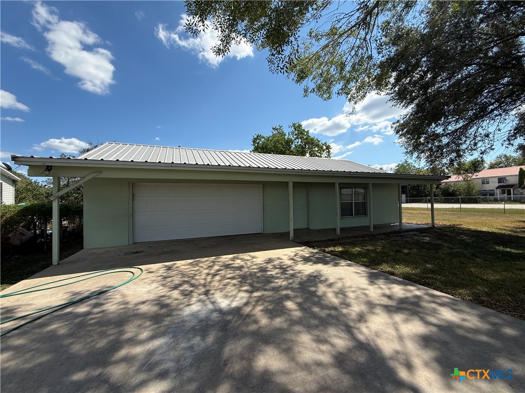 465 Blake Street Property Photo 3