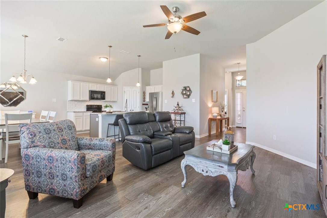 1030 Spring Terrace Loop Property Photo 6