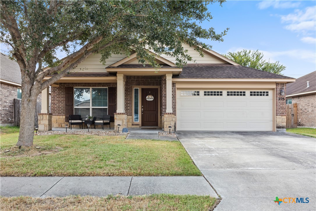 225 Terravista Trail Property Photo 1
